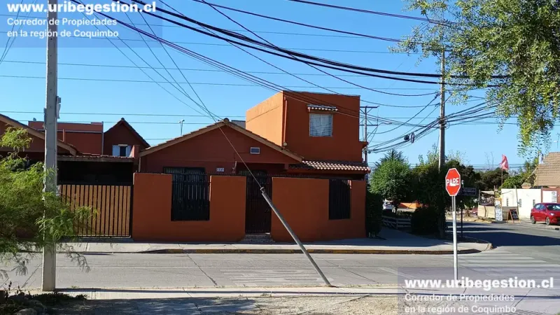 Casa 4 dormitorios 3 baños en Cielos Del Valle Coquimbo — foto 1